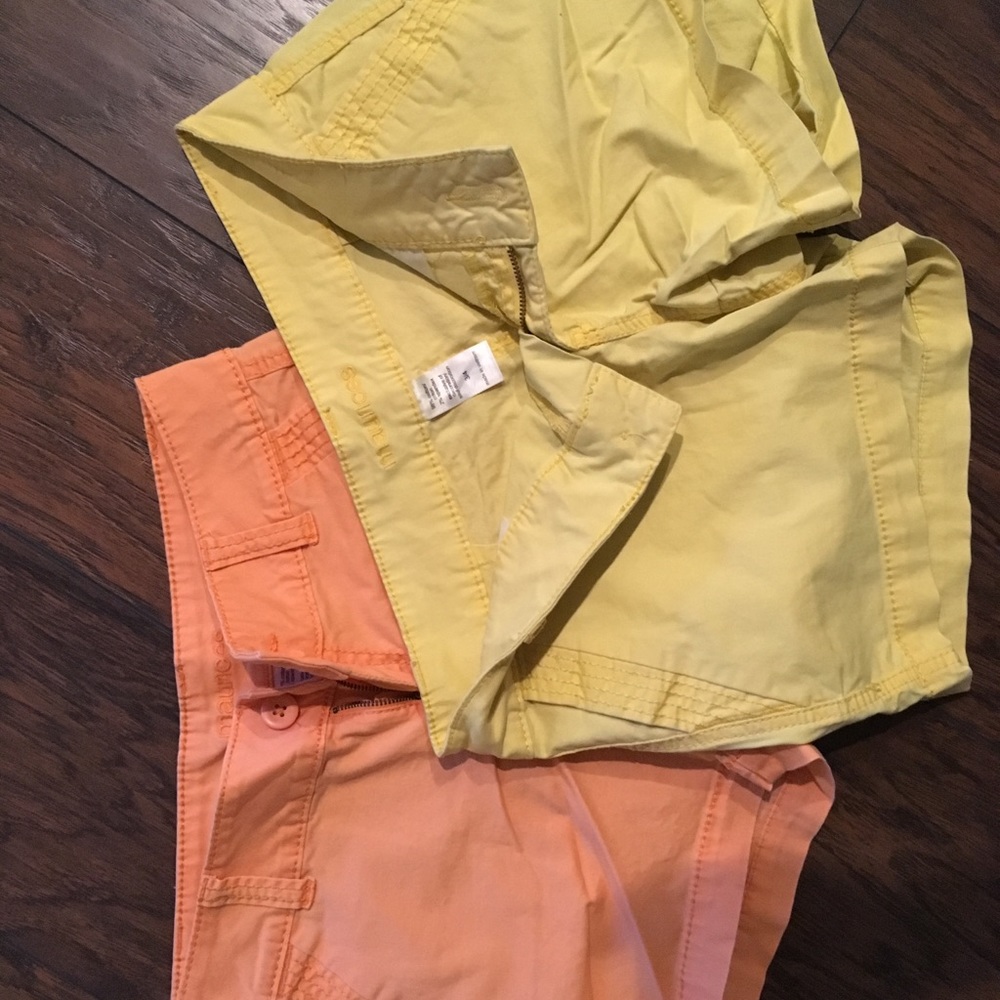 Maurice’s sz 3/4 shorts - 2 pair - orange & yellow